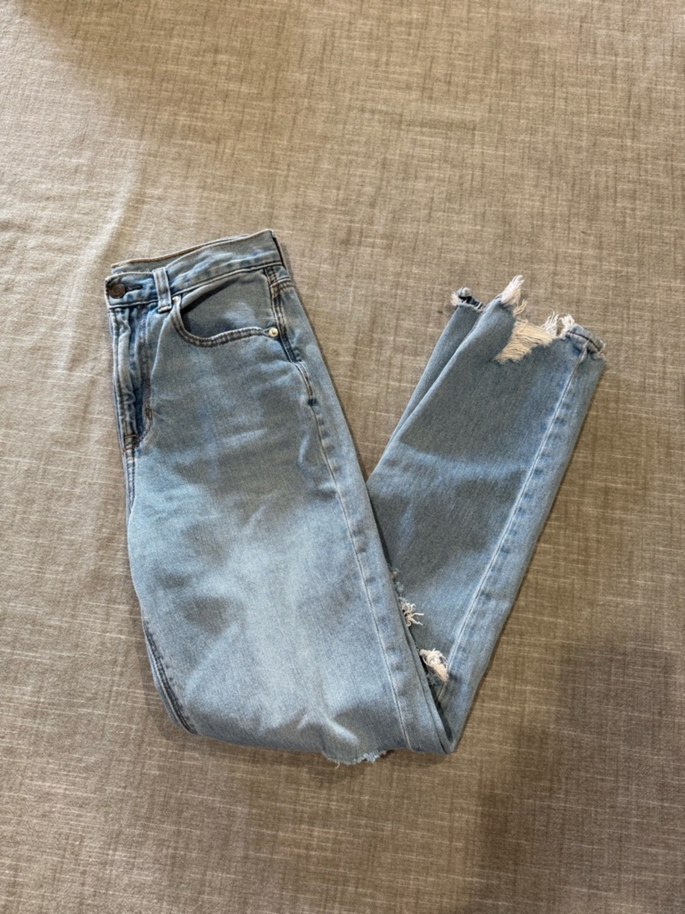 American Eagle Outfitters Light Blue High-Rise Distressed Jeans 2 Long